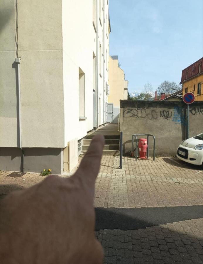 شقة Le Duplex - Gare / Tram / Netflix Fontaine  المظهر الخارجي الصورة